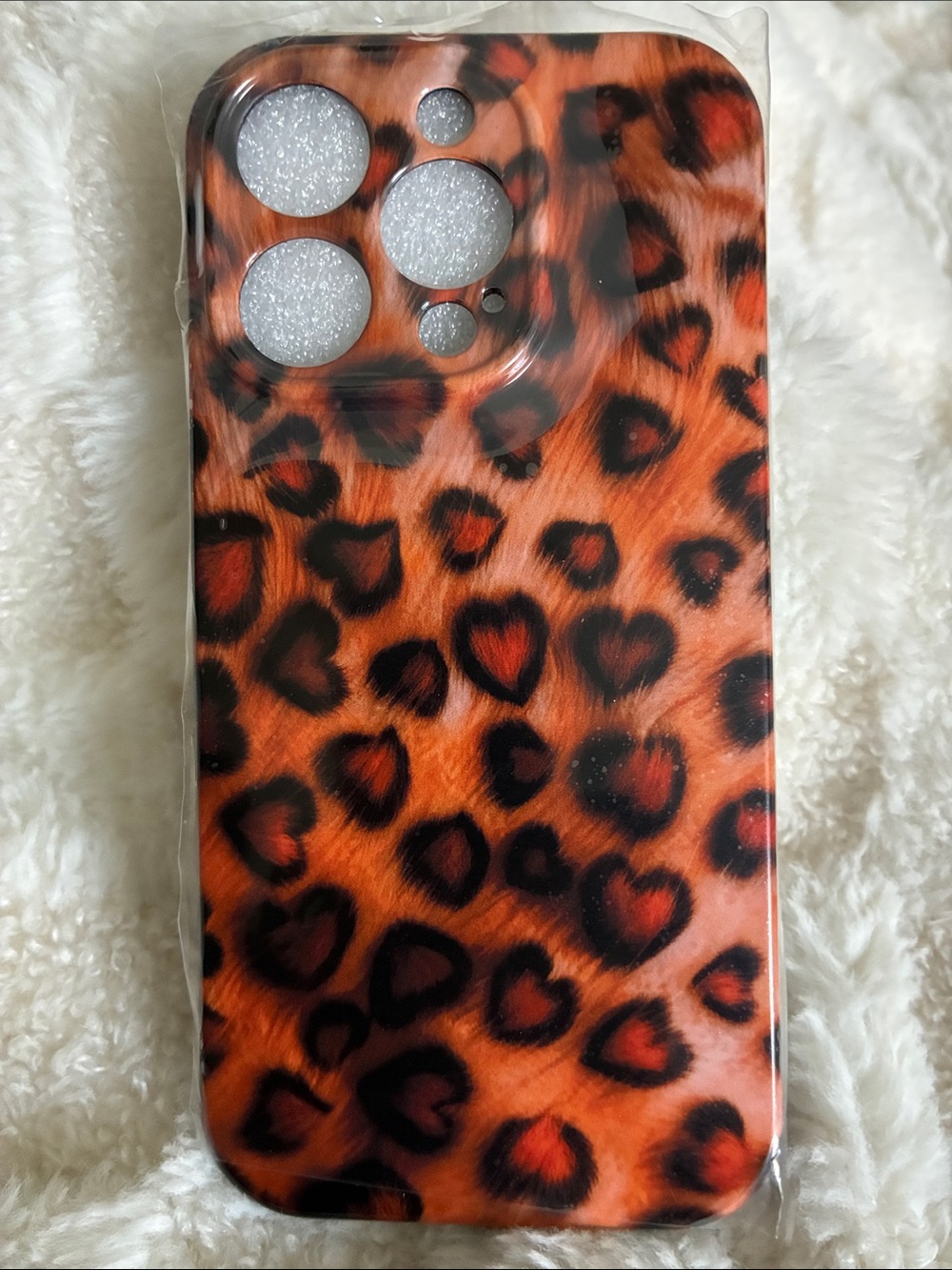 HOT Leopard Love Ultra Slim iPhone 16 Pro case. NEW NIP